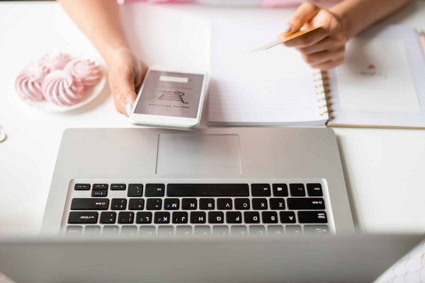 Hébergeur web pas cher : une manière d'économiser le budget